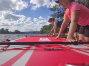 News 6 BIG SUP beim Ablegen vom Strand